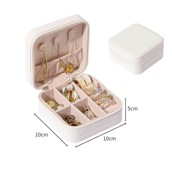 Square-Mini-Jewelry-Box-2-600×600-1_1726901906.jpg