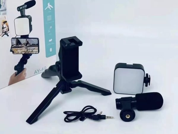 vlogger-video-making-kits-vlog-microphone-led-fill-light-mini-tripod-mobile-holder-51_1726924349.jpg